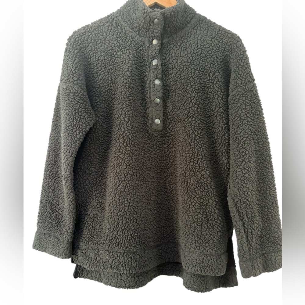 Aerie‎ Black Cloud Sherpa Women’s Size XS Oversized Black Button Pullover Snaps